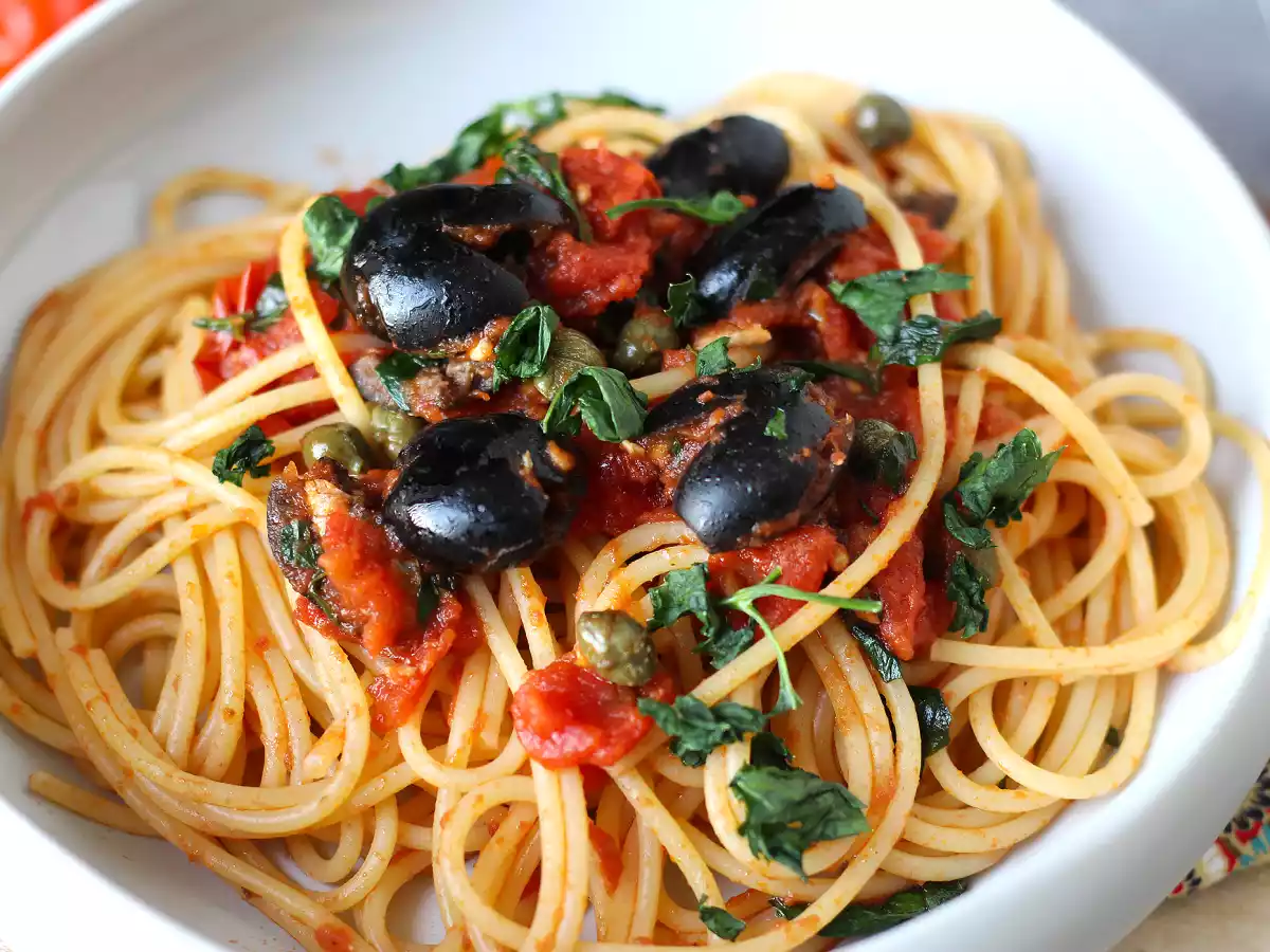 Spaghetti alla puttanesca, en snabb och välsmakande rätt - foto 4