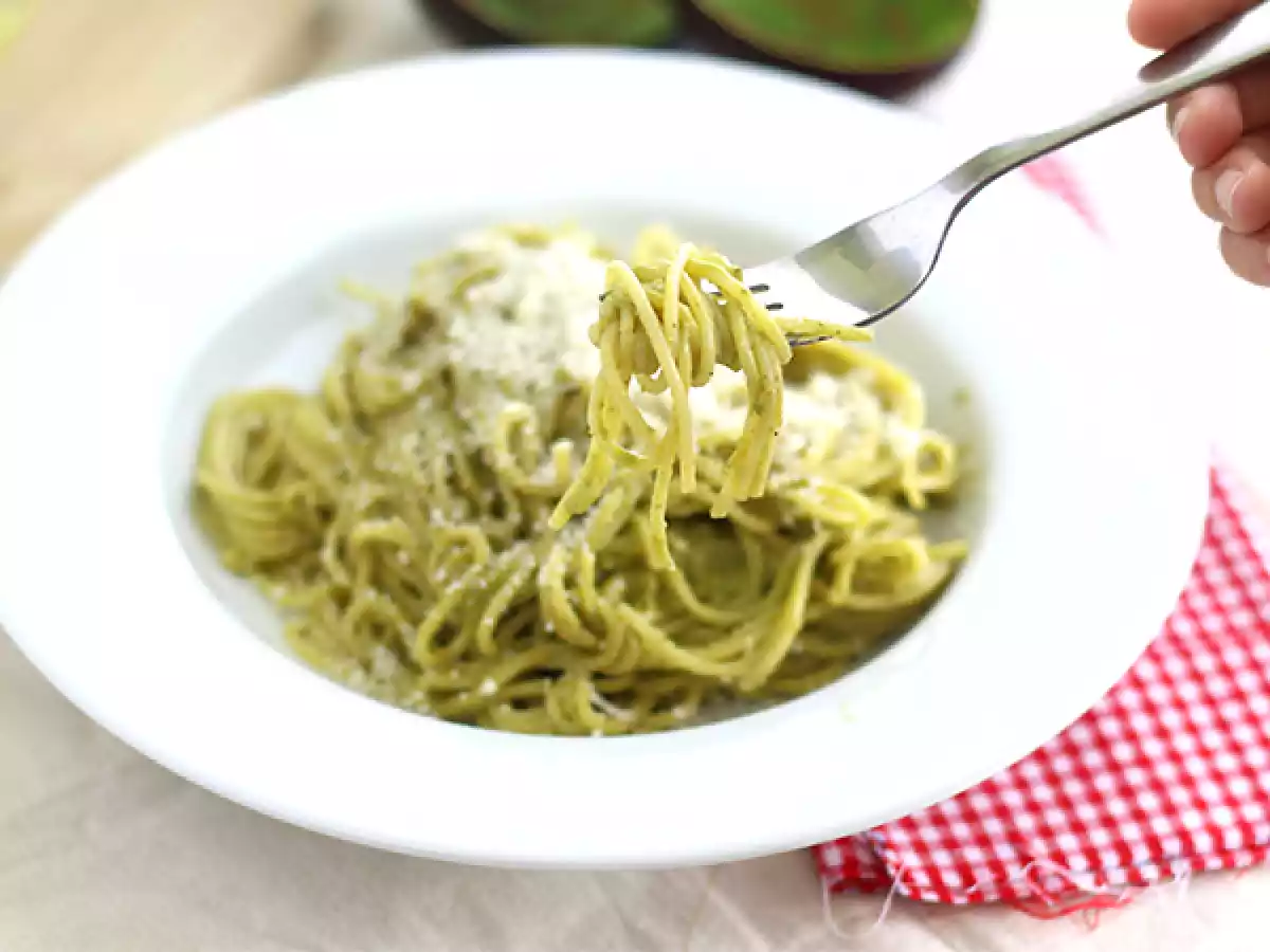 Spaghetti carbonara med avokado - foto 3