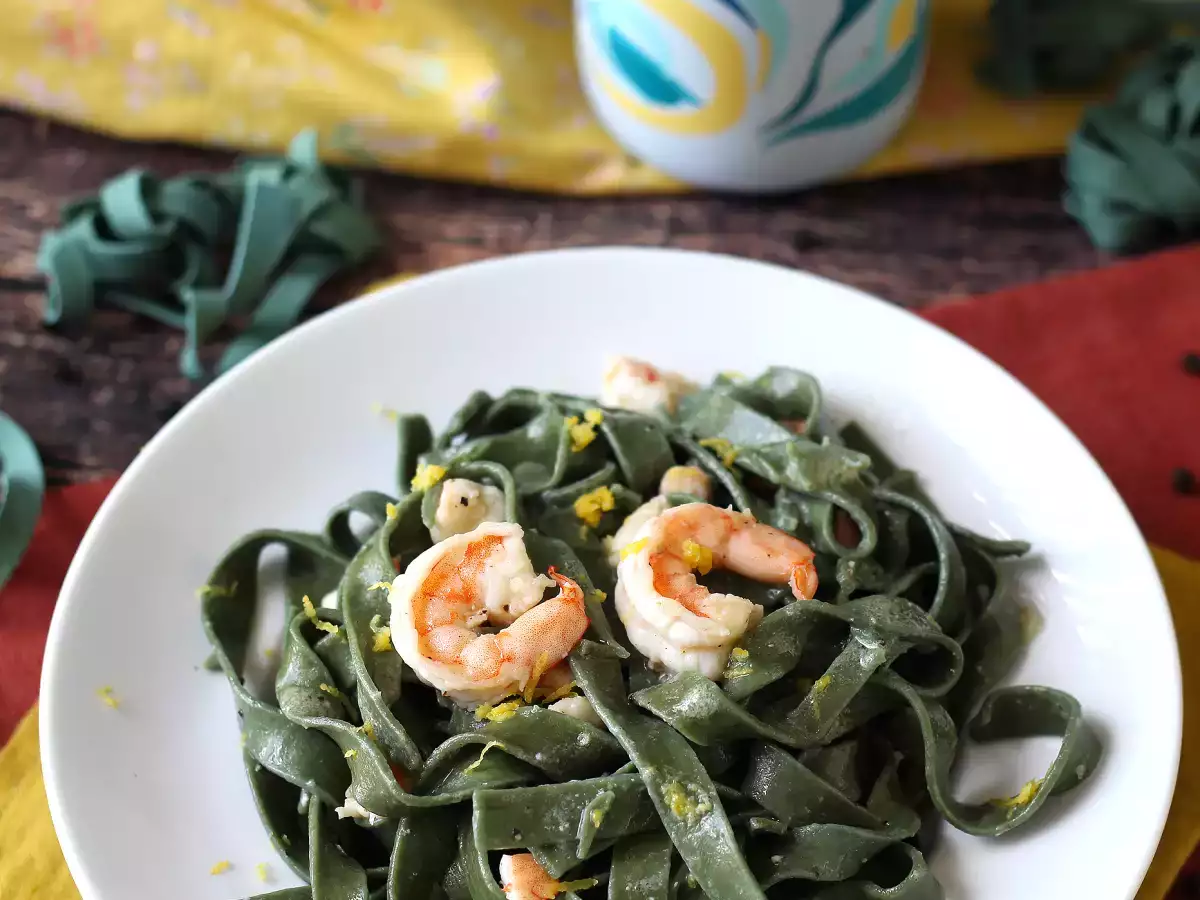 Spirulina-pasta med räkor och citron: en näringsrik förrätt med unik smak - foto 2