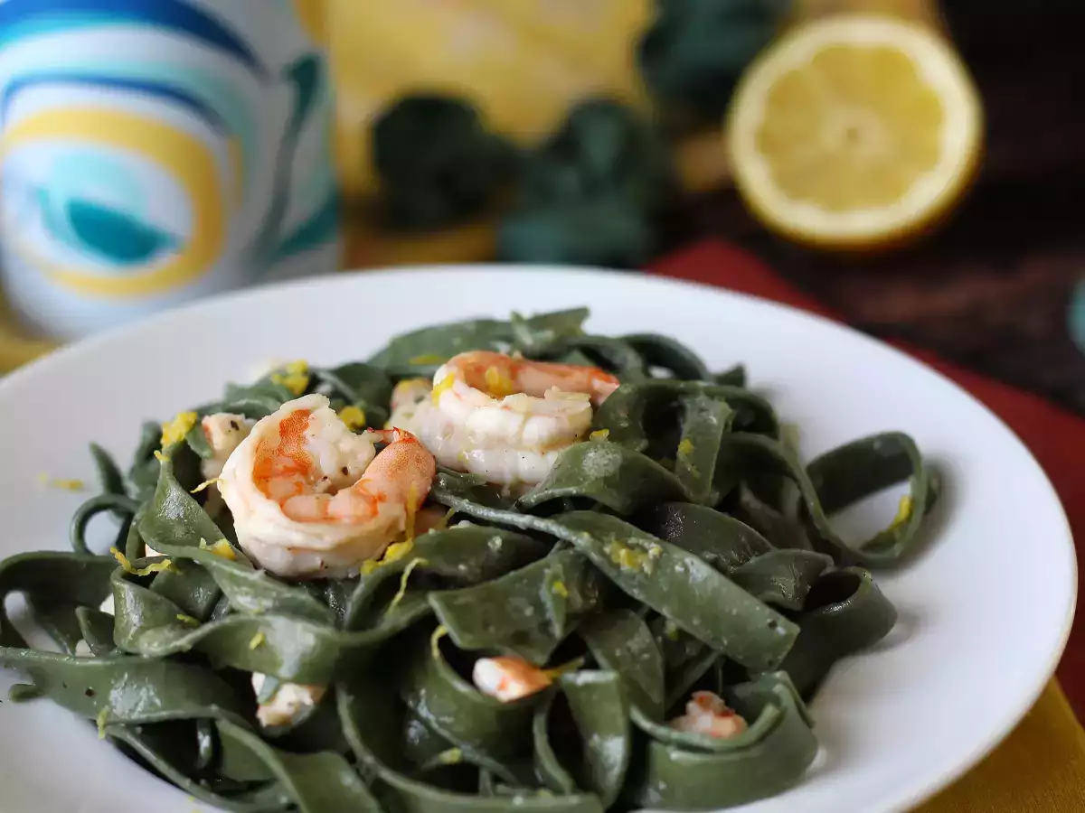Spirulinapasta med räkor och citron: en näringsrik pastarätt med unik smak - foto 3