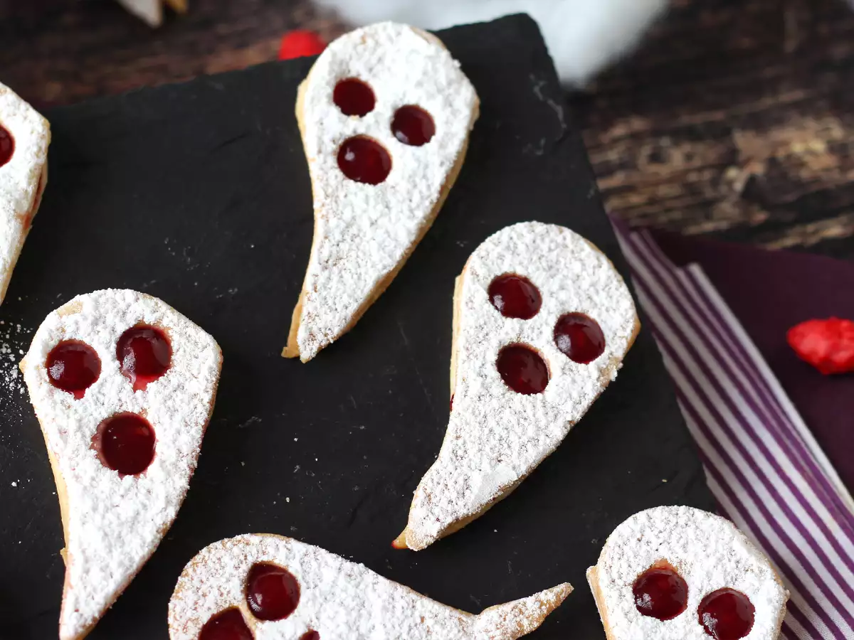 Spökkakor: det enklaste och roligaste Halloweenreceptet att baka med barn - foto 3