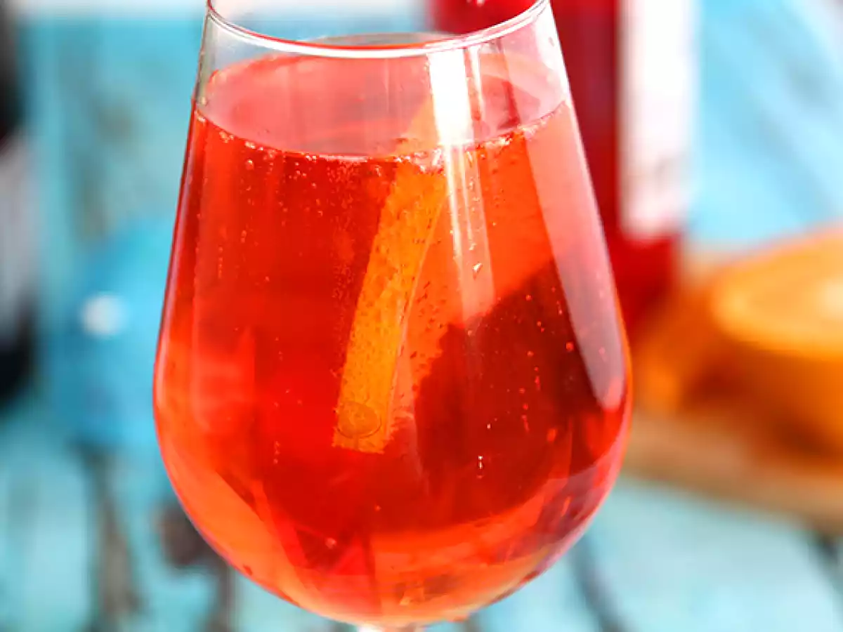 Spritz, den berömda italienska cocktailen med Aperol - foto 2