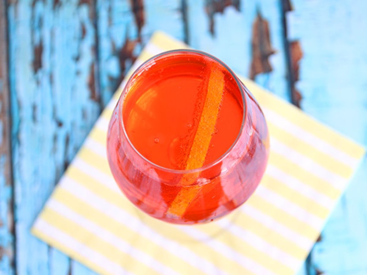 Spritz, den berömda italienska cocktailen med Aperol - foto 3