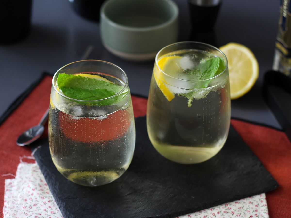 Spritz St-Germain med fläderblomslikör, den ultrafräscha cocktailen för sommaren - foto 3