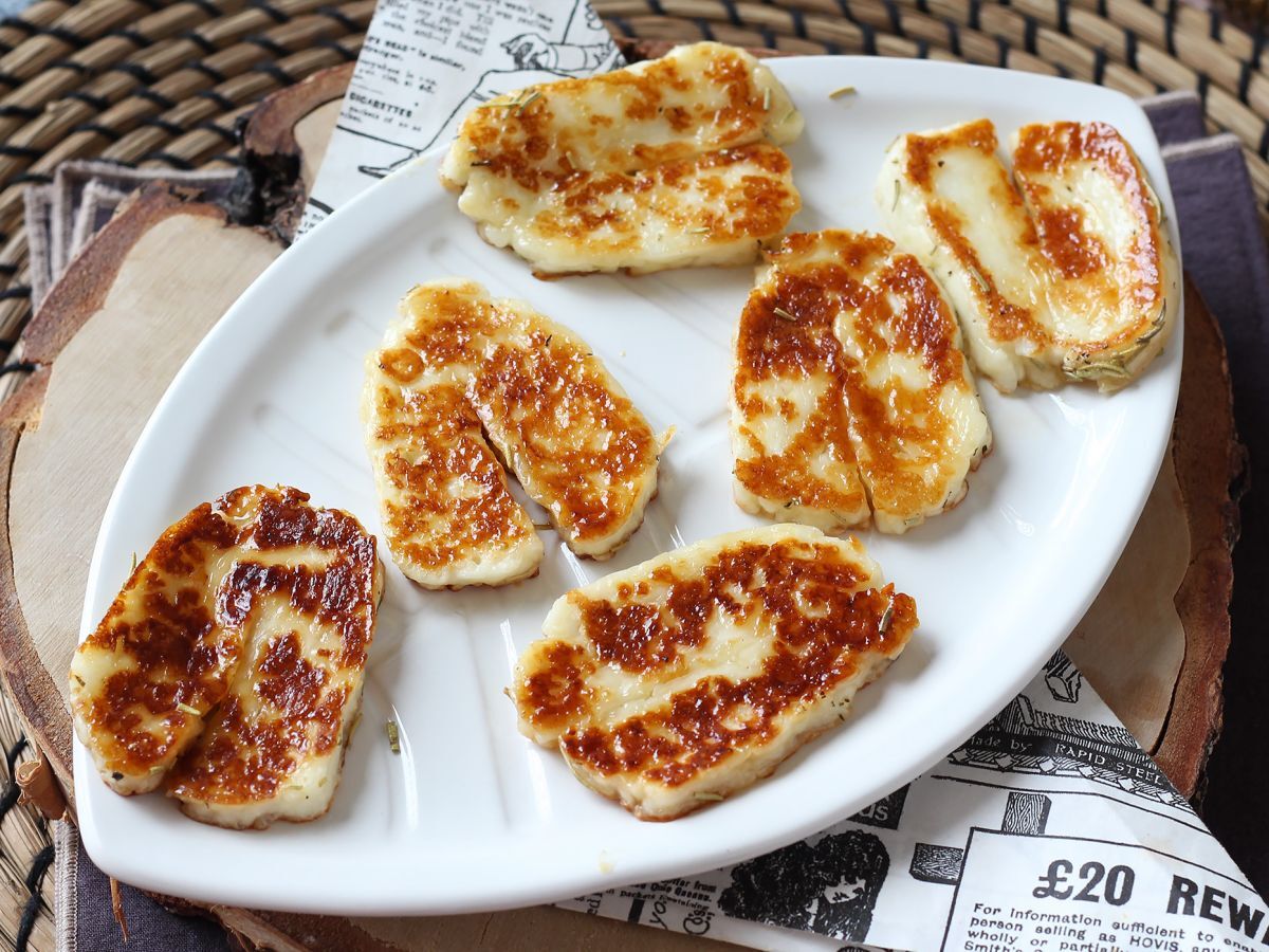 Stekt Halloumi med honung och rosmarin