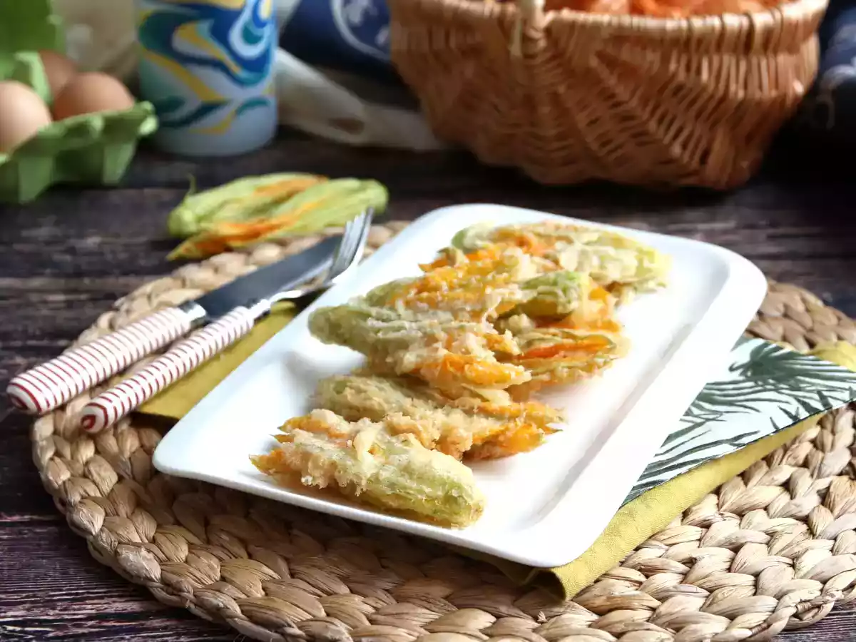 Stekta zucchiniblommor, receptet på smet med mousserande vatten