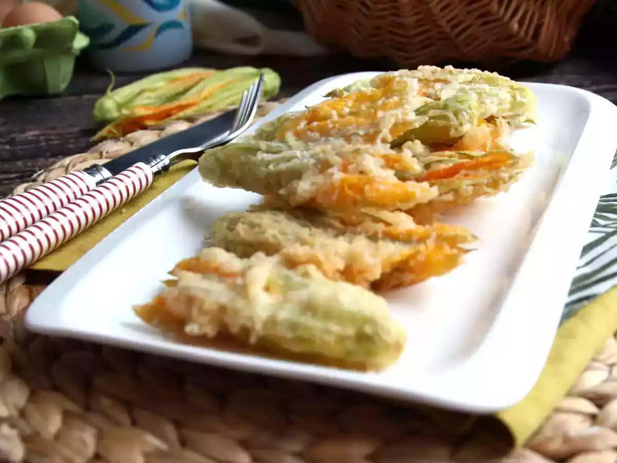 Stekta zucchiniblommor, receptet på smet med mousserande vatten - foto 2