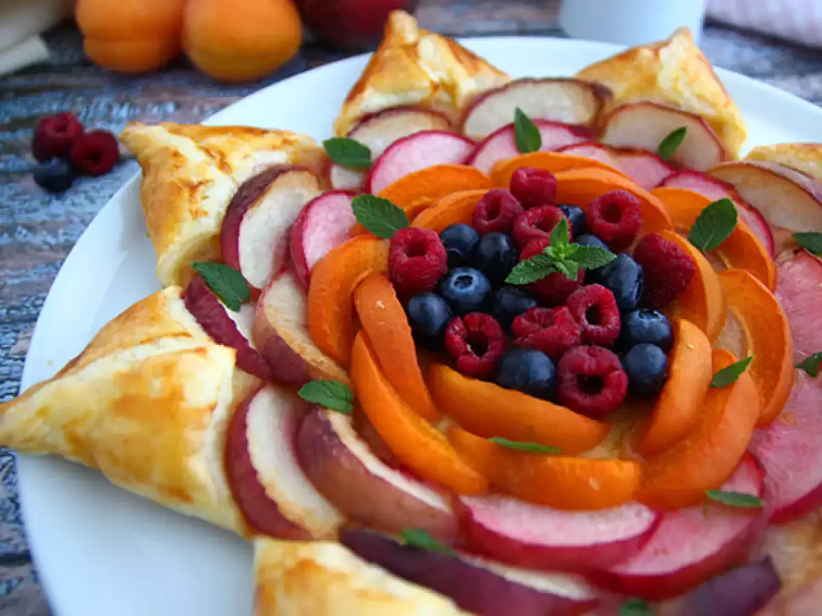 Stjärntårta med frukt - foto 3