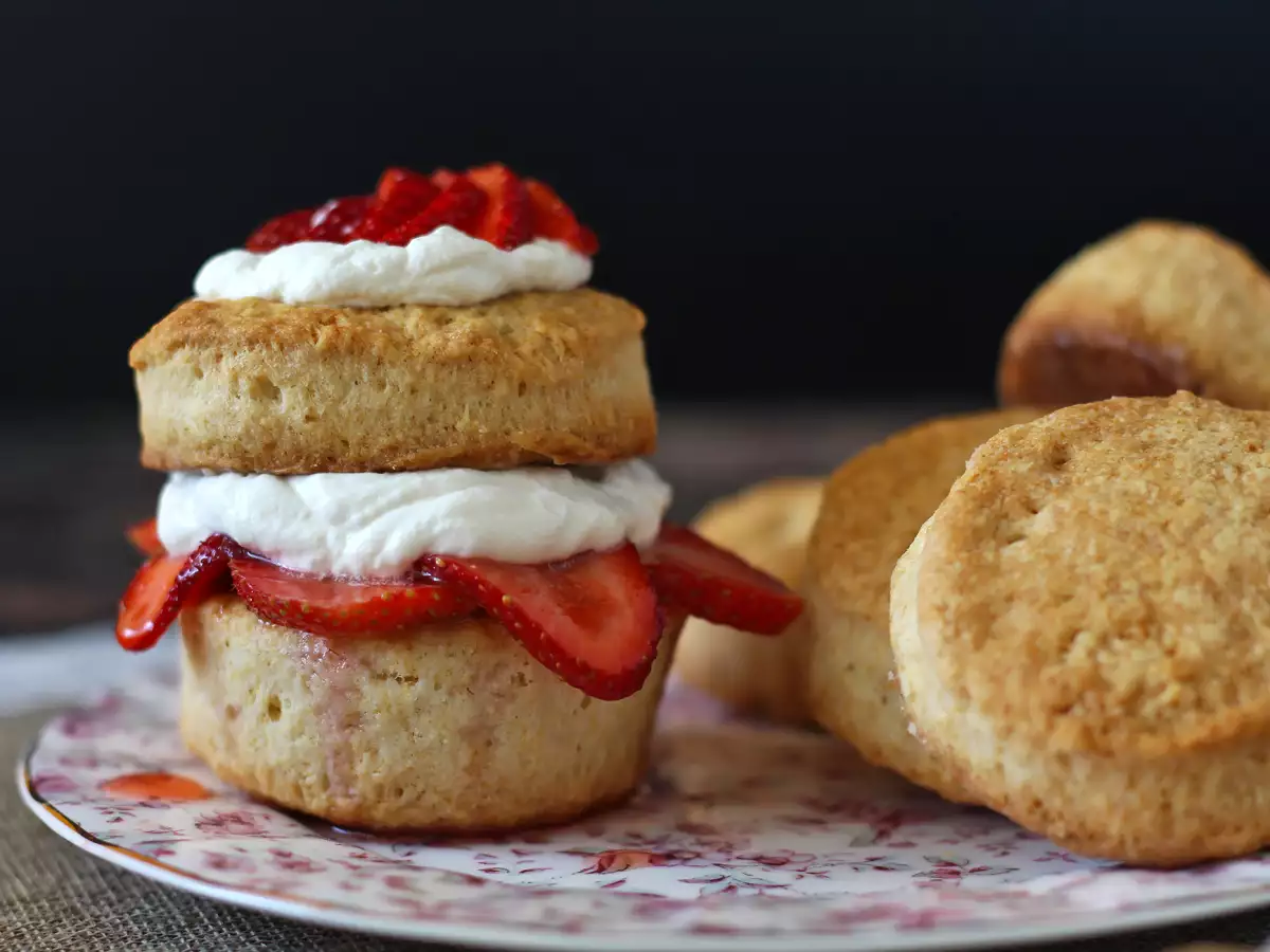 Strawberry shortcake – den amerikanska jordgubbstårtan med grädde som alltid lyckas - foto 5