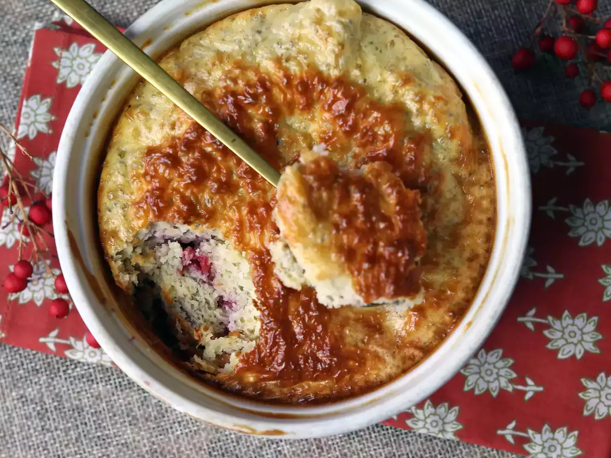 Superenkel proteinkaka med röd frukt - foto 3