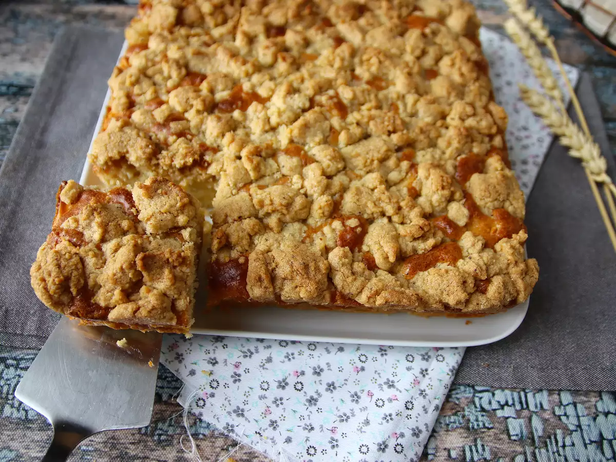 Supermjuk äppelkaka med krispig streusel - foto 2