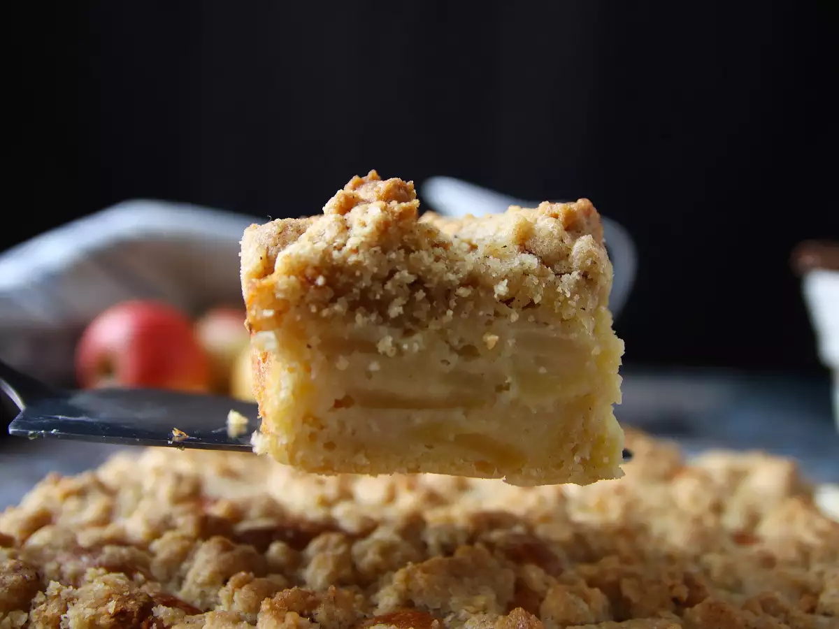 Supermjuk äppelkaka med krispig streusel - foto 3
