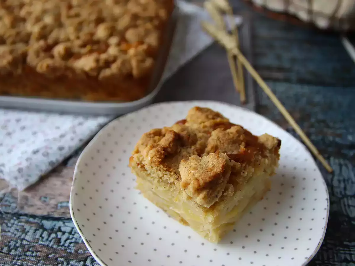 Supermjuk äppelkaka med krispig streusel - foto 4