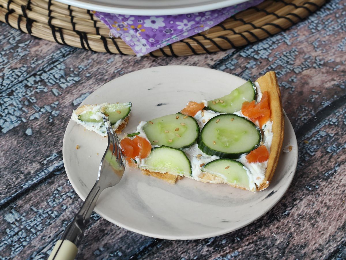 Superuppfriskande sommartårta: ricotta, gurka och rökt lax - foto 2