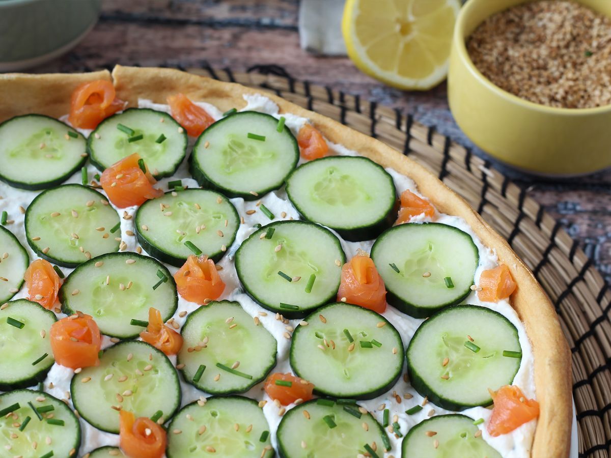 Superuppfriskande sommartårta: ricotta, gurka och rökt lax - foto 5