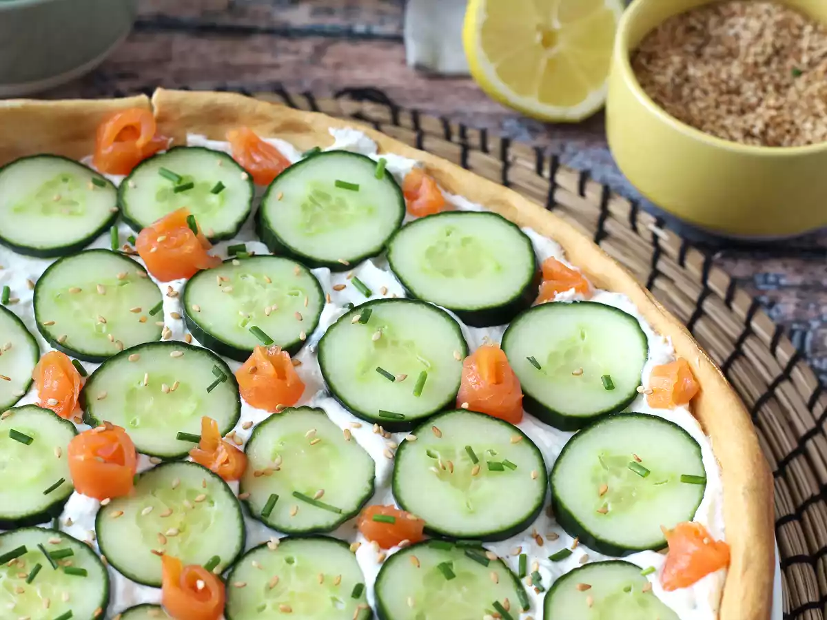 Superuppfriskande sommartårta: ricotta, gurka och rökt lax - foto 5