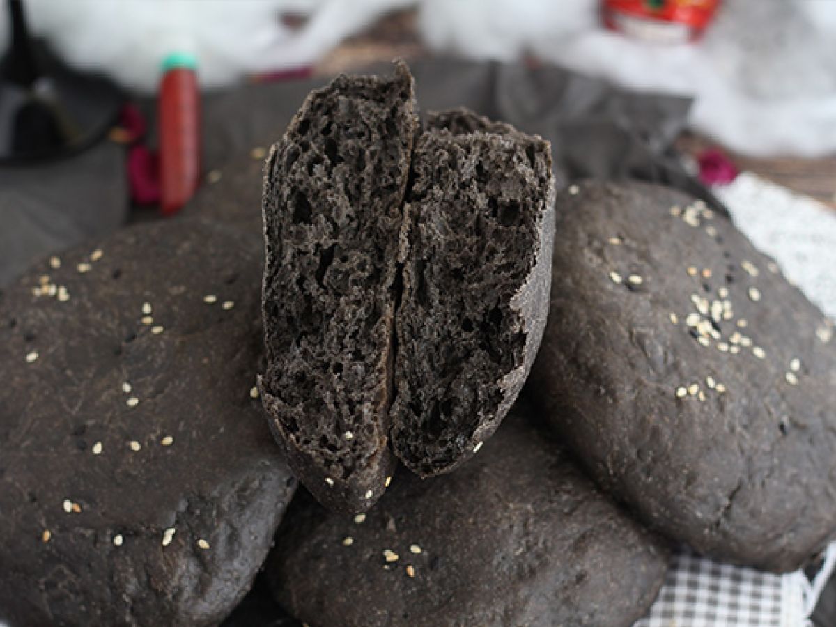 Svarta bullar med bläckfiskbläck - foto 2