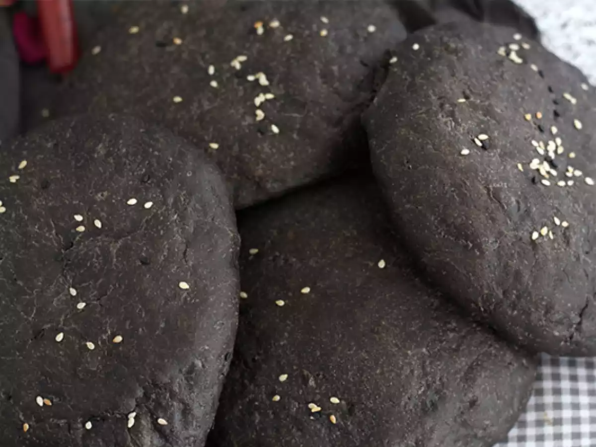 Svarta bullar med bläckfiskbläck - foto 3