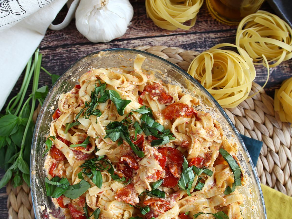 Tagliatelle med feta och körsbärstomater - bakad feta pasta - foto 7