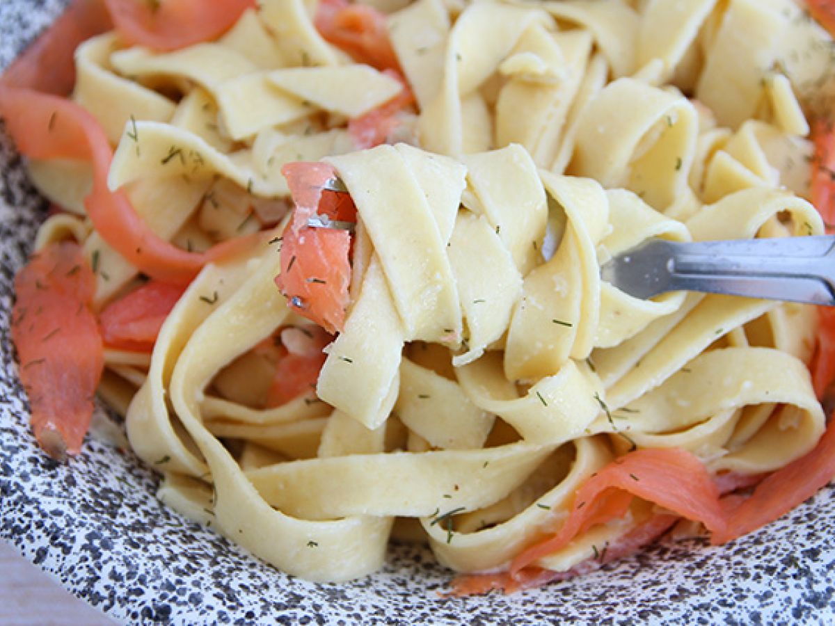 Tagliatelle med rökt lax och dill - foto 4