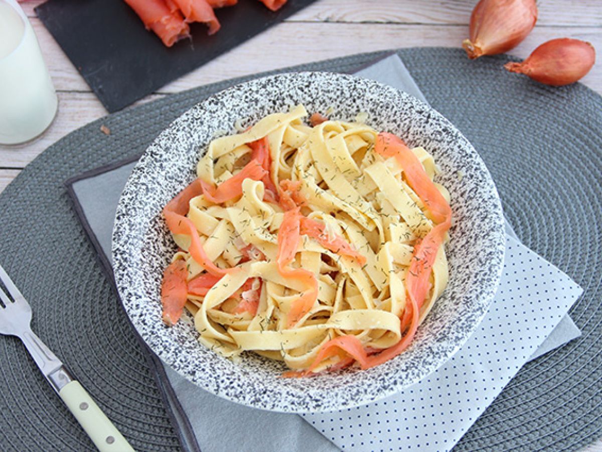Tagliatelle med rökt lax och dill - foto 5