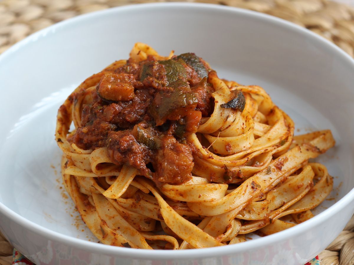 Tagliatelle med zucchiniragu, en vegetarisk huvudrätt som alla älskar! - foto 4