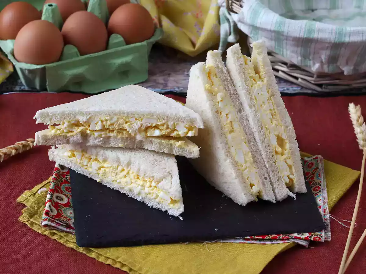 Tamago sando: den berömda japanska äggsmörgåsen som finns i konbini!