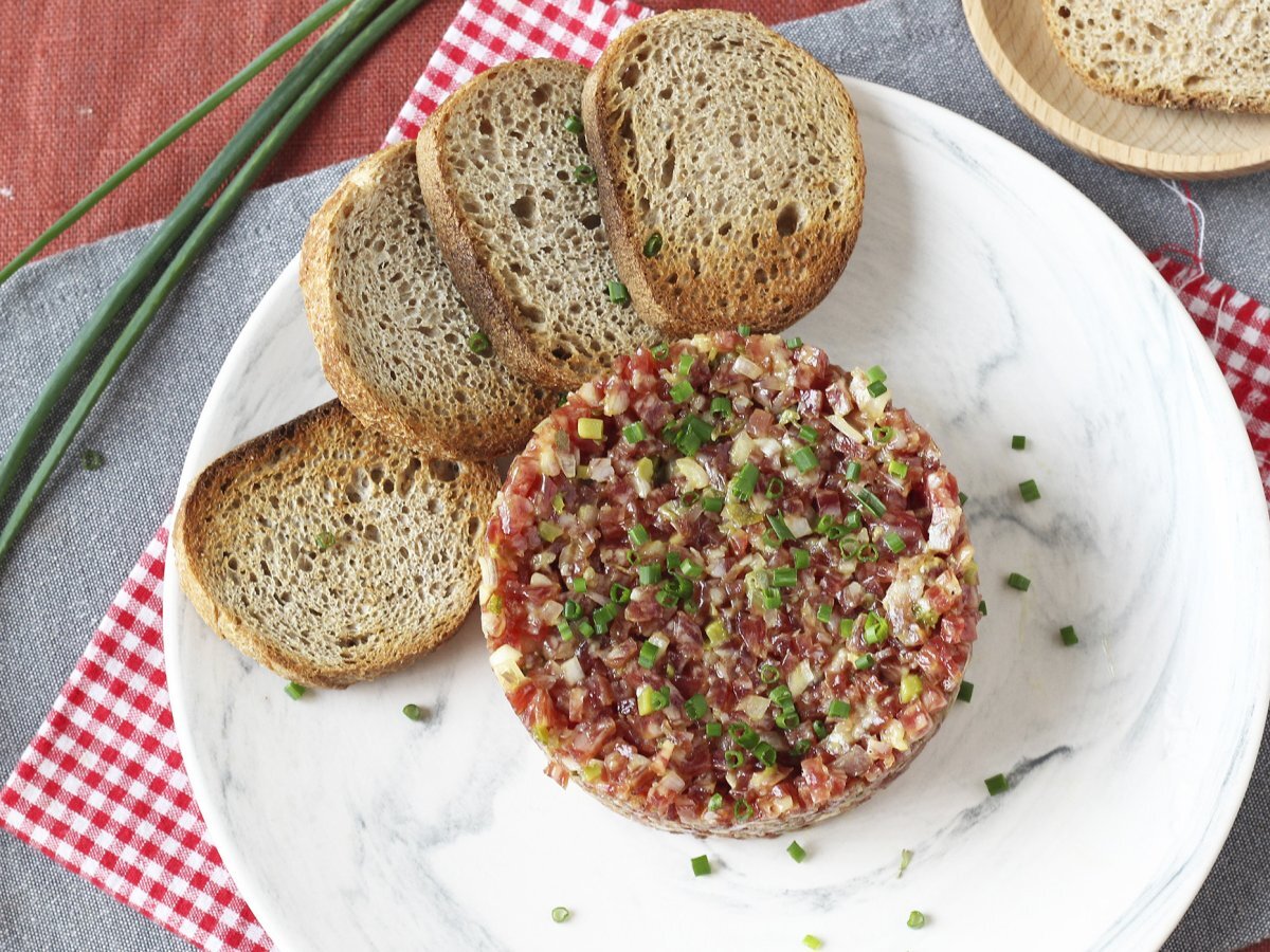 Tartar de fuet: en expressversion av den klassiska bifftartaren - foto 2