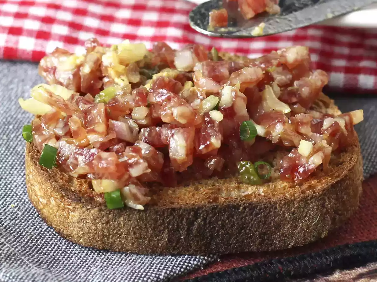 Tartar de fuet: en expressversion av den klassiska bifftartaren - foto 5