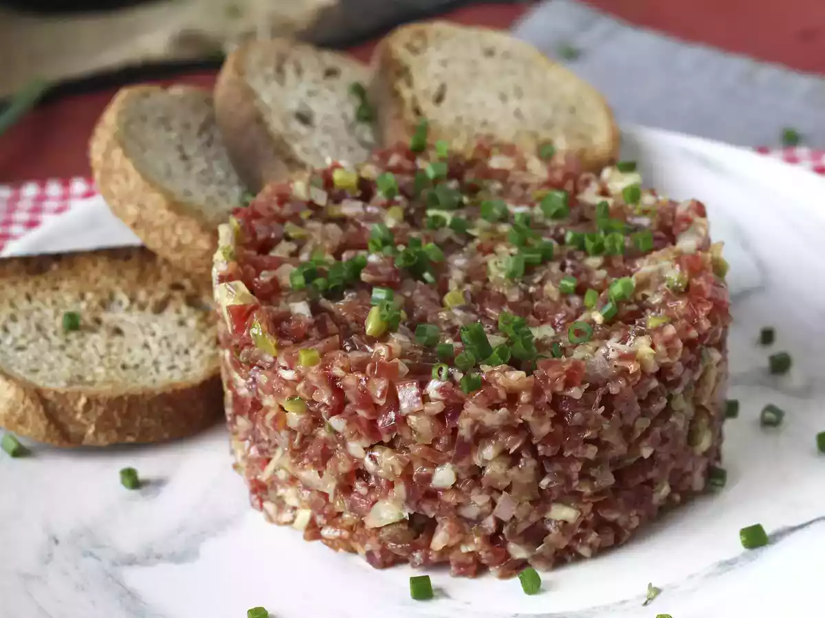Tartar de fuet: en expressversion av den klassiska bifftartaren - foto 6
