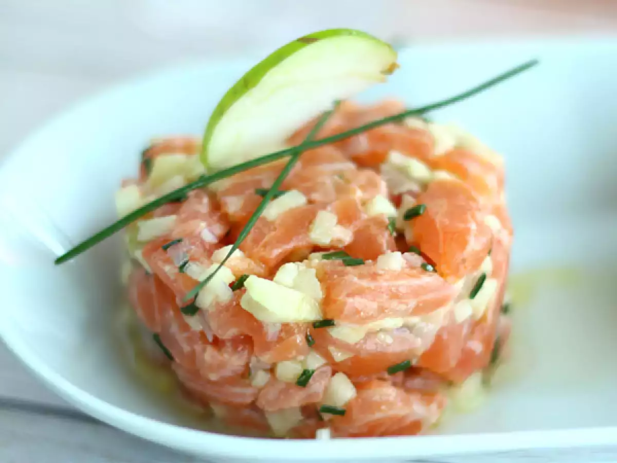 Tartare av färsk lax och grönt äpple - foto 2