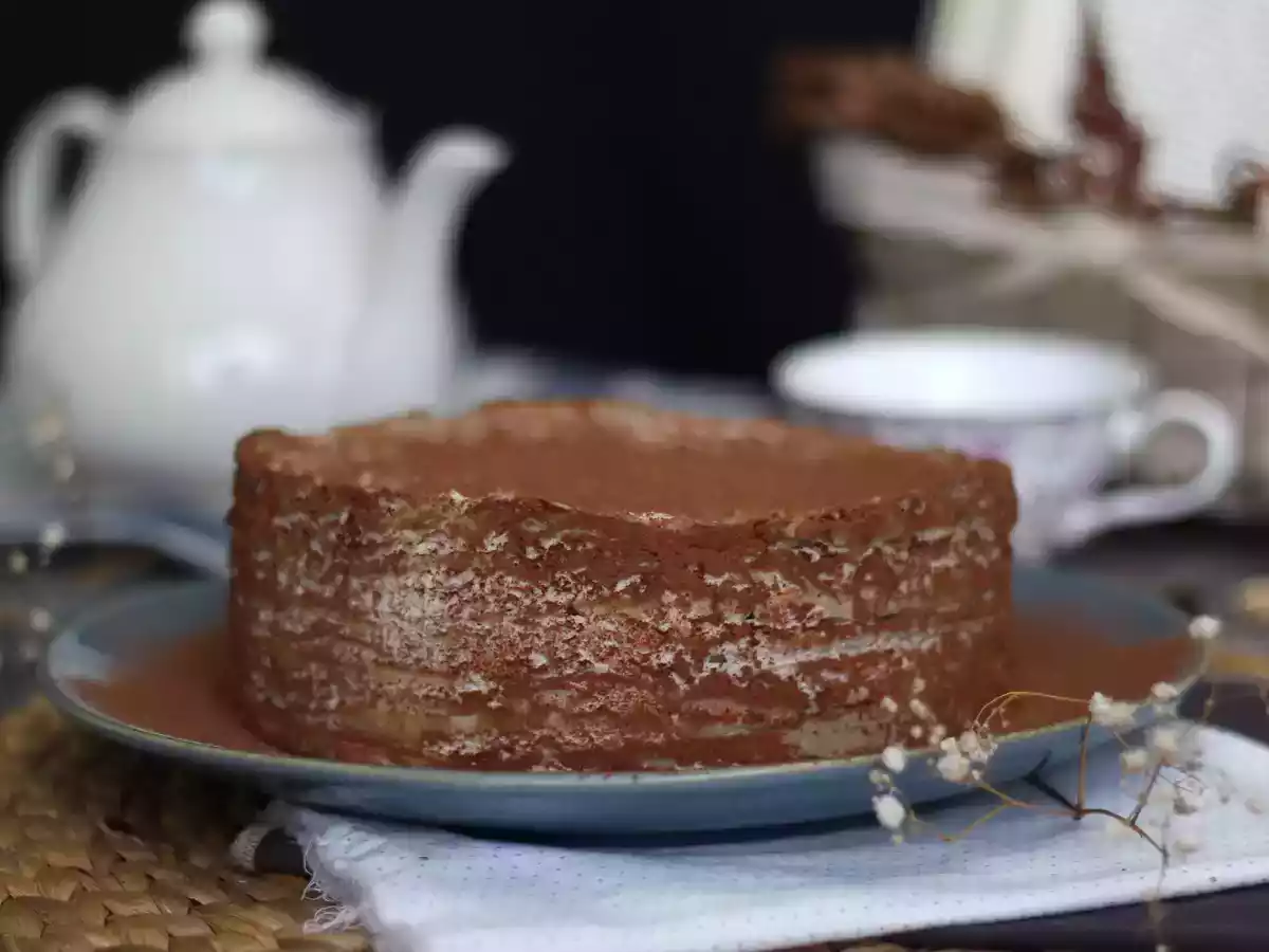 Tiramisu-liknande pannkakstårta med kaffe och kakao - foto 2