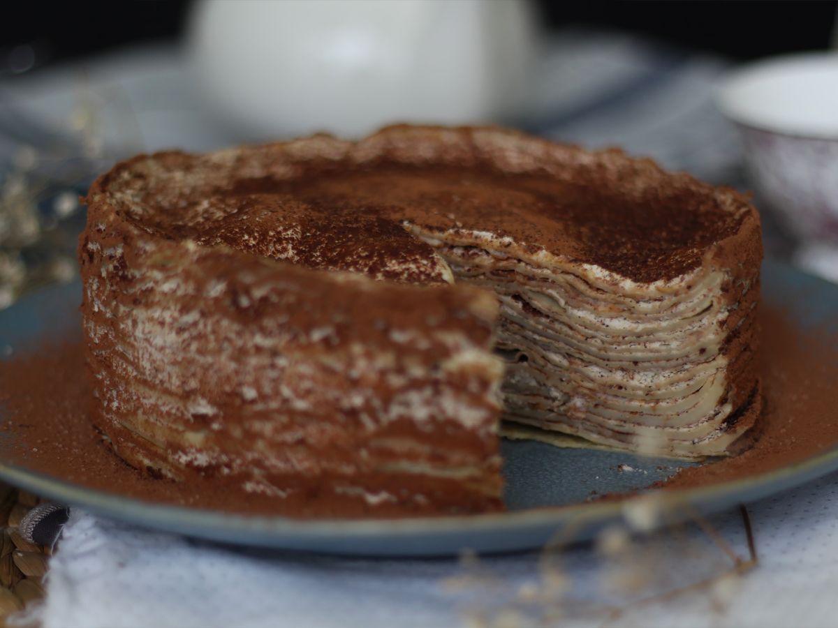 Tiramisu-liknande pannkakstårta med kaffe och kakao - foto 5