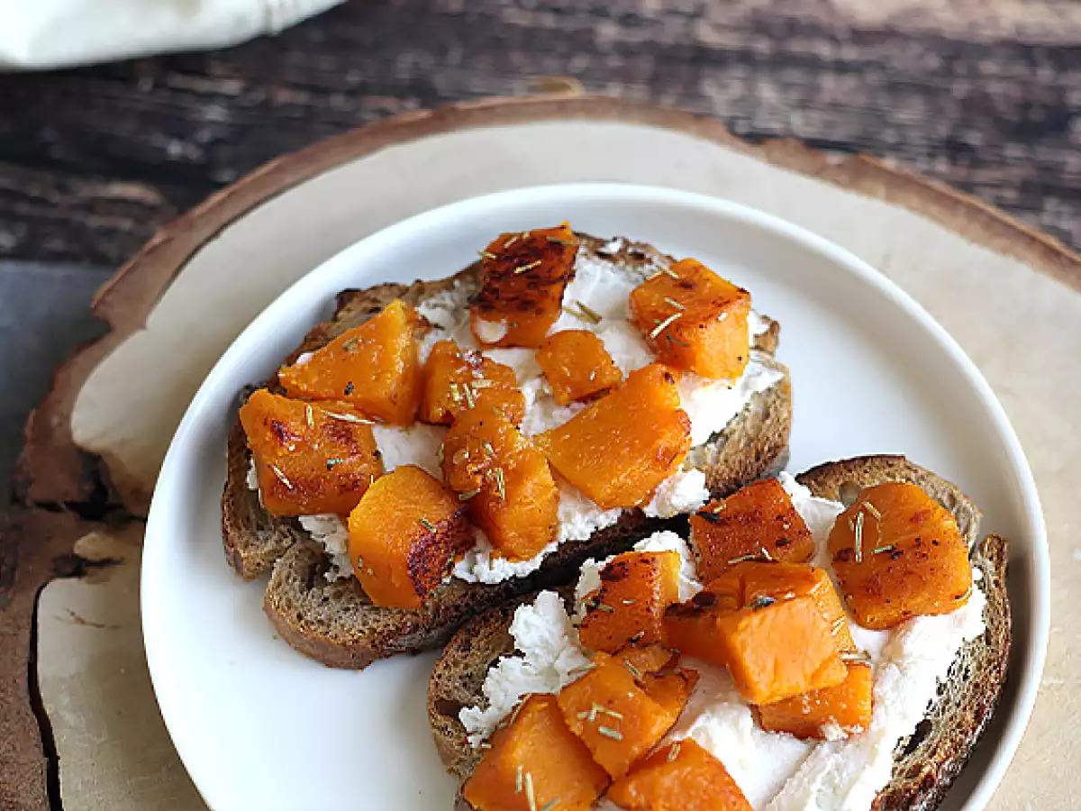 Toast med butternutpumpa, ricotta och ägg - foto 2