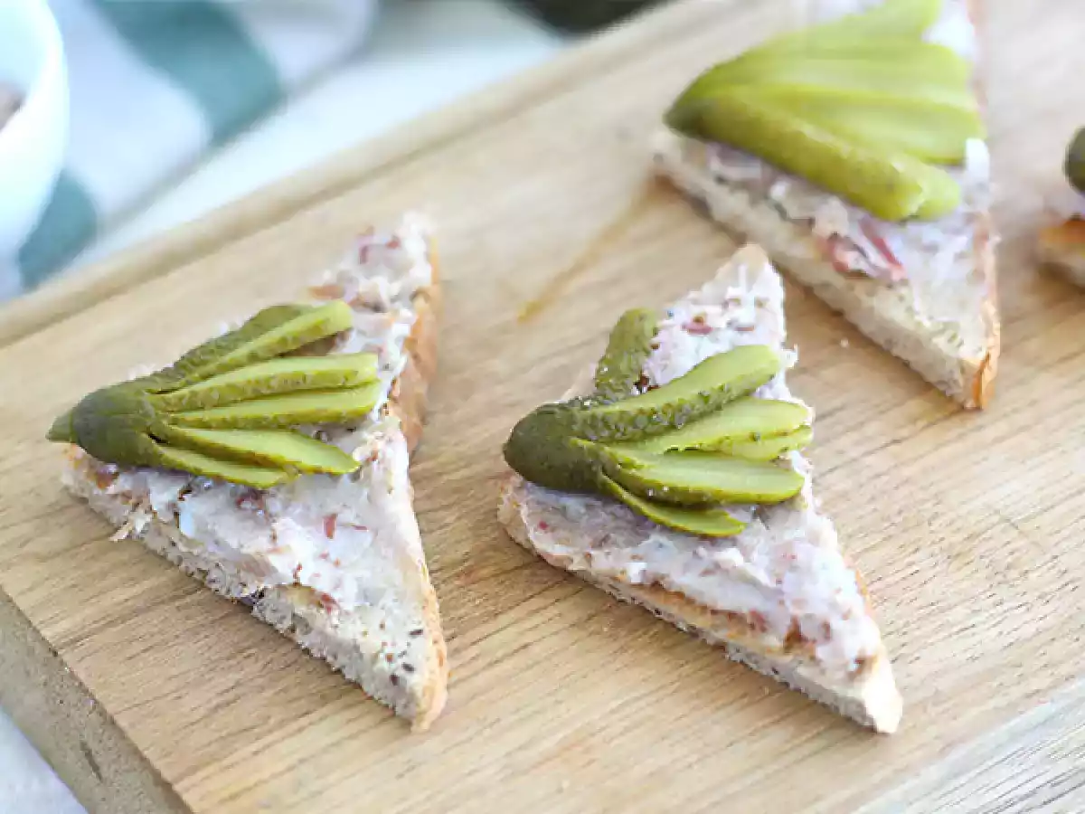 Toast med rillettes och cornichons - foto 2