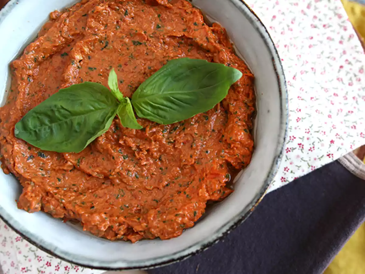 Tomatkonfiterad och basilika pålägg - foto 4