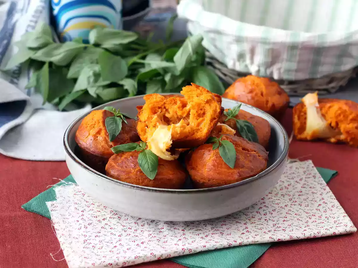 Tomatmuffins med smältande mozzarellahjärta - foto 4