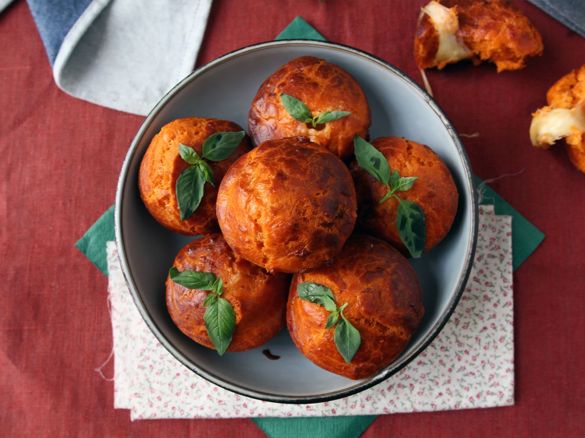 Tomatmuffins med smältande mozzarellahjärta - foto 5