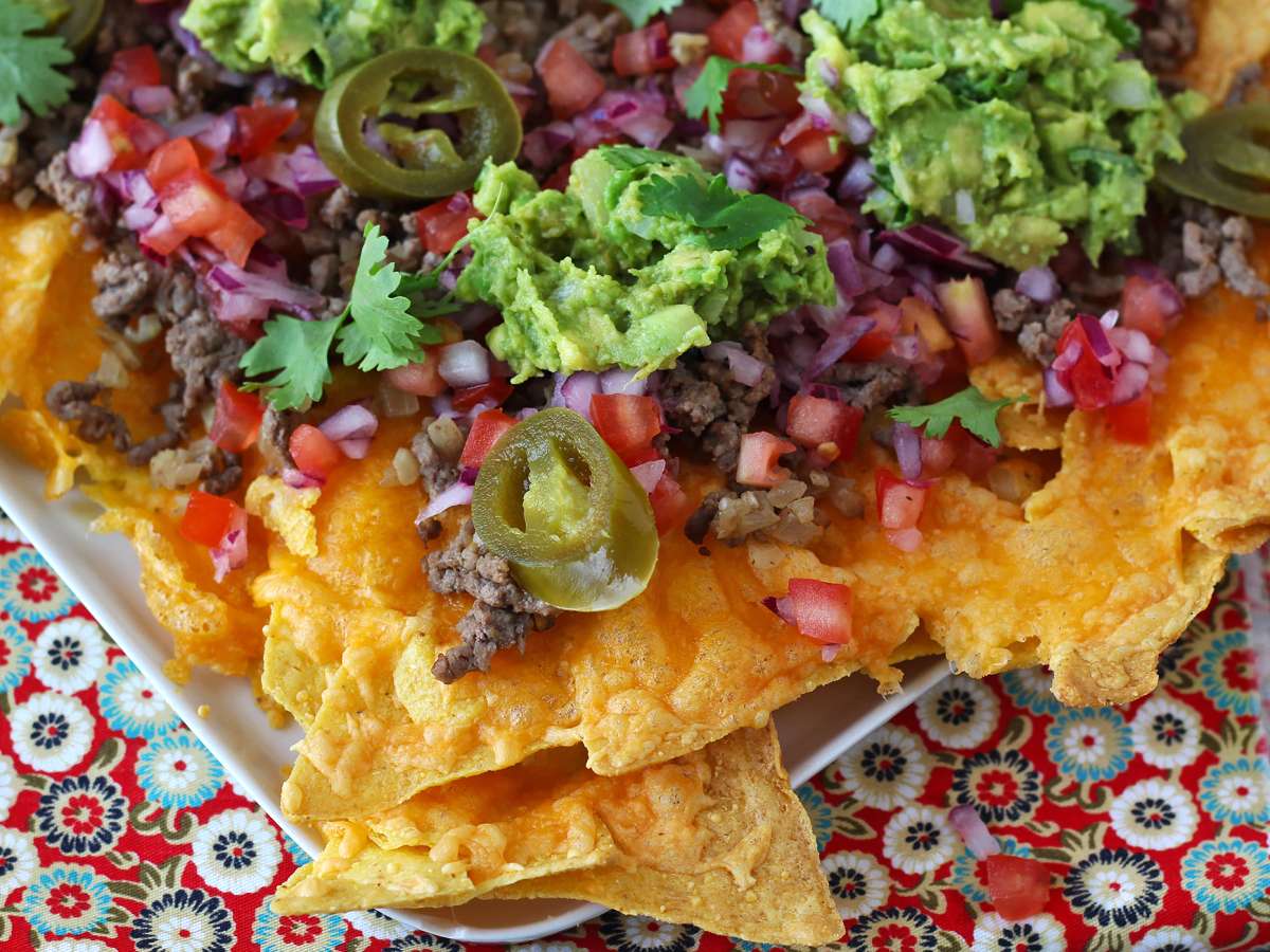 Toppade nachos perfekta för en aperitifmiddag!