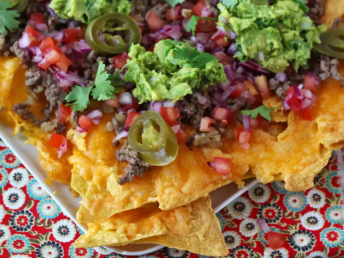 Toppade nachos perfekta för en aperitifmiddag!