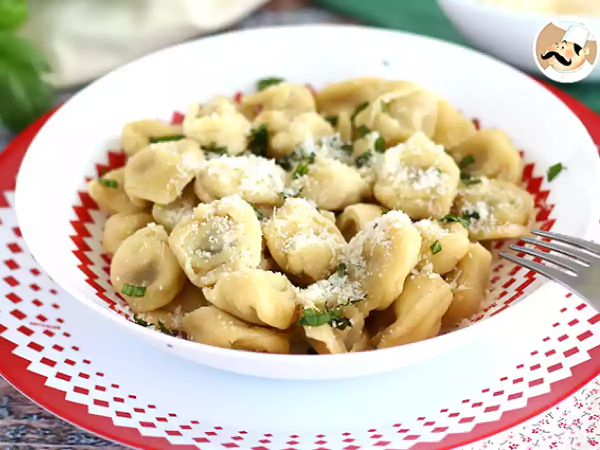 Tortellini med parmesan, skinka och basilika - foto 3