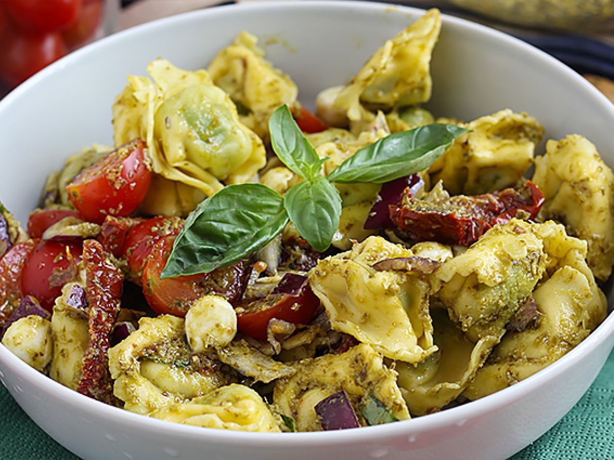 Tortellinisallad med pesto - foto 5
