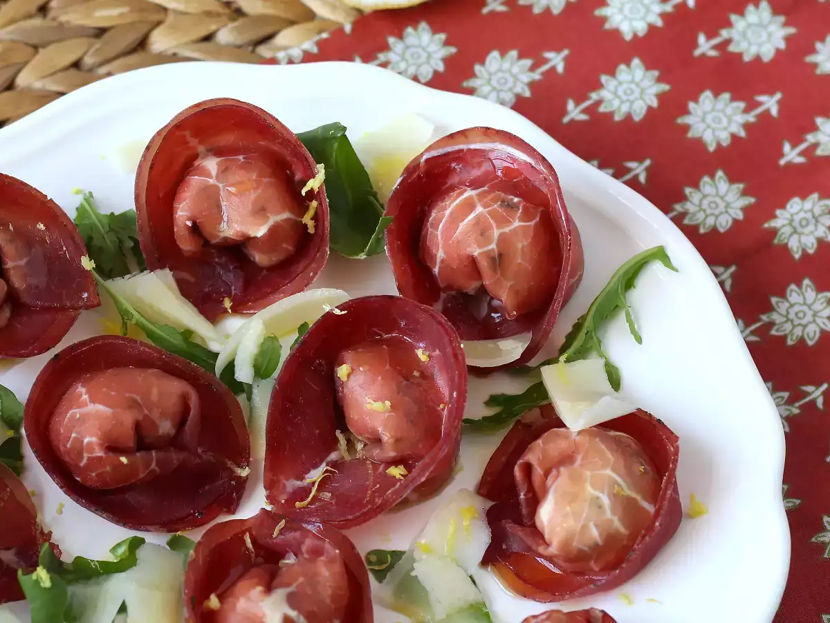 Tortelloni di bresaola fylld med rucola och ricottaost: välsmakande och klar på 10 minuter! - foto 5