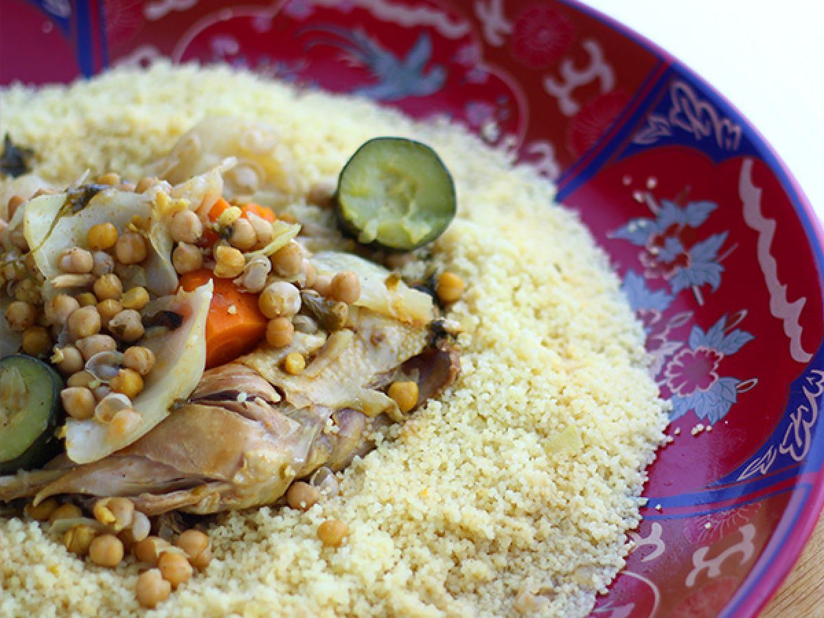 Traditionell marockansk kycklingcouscous