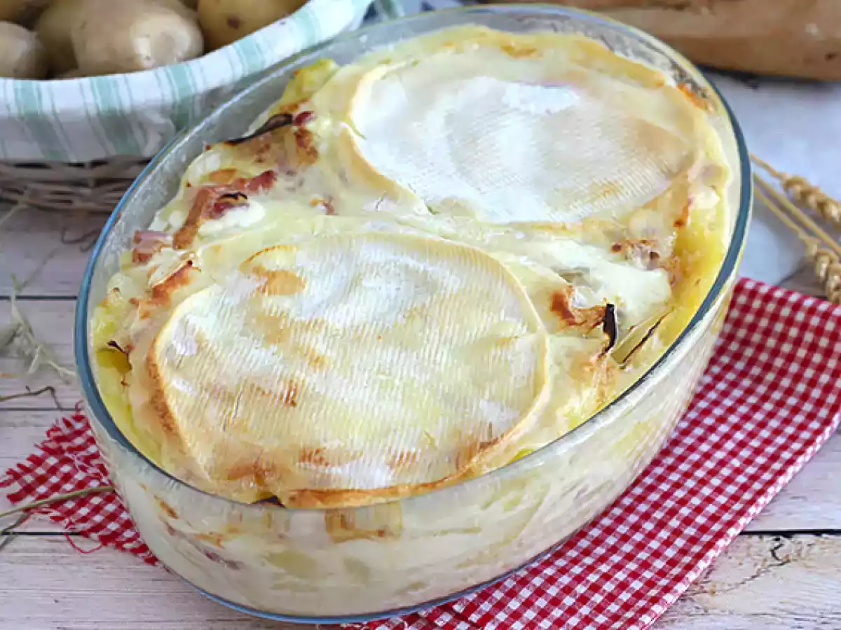 Traditionell tartiflette från Savoy