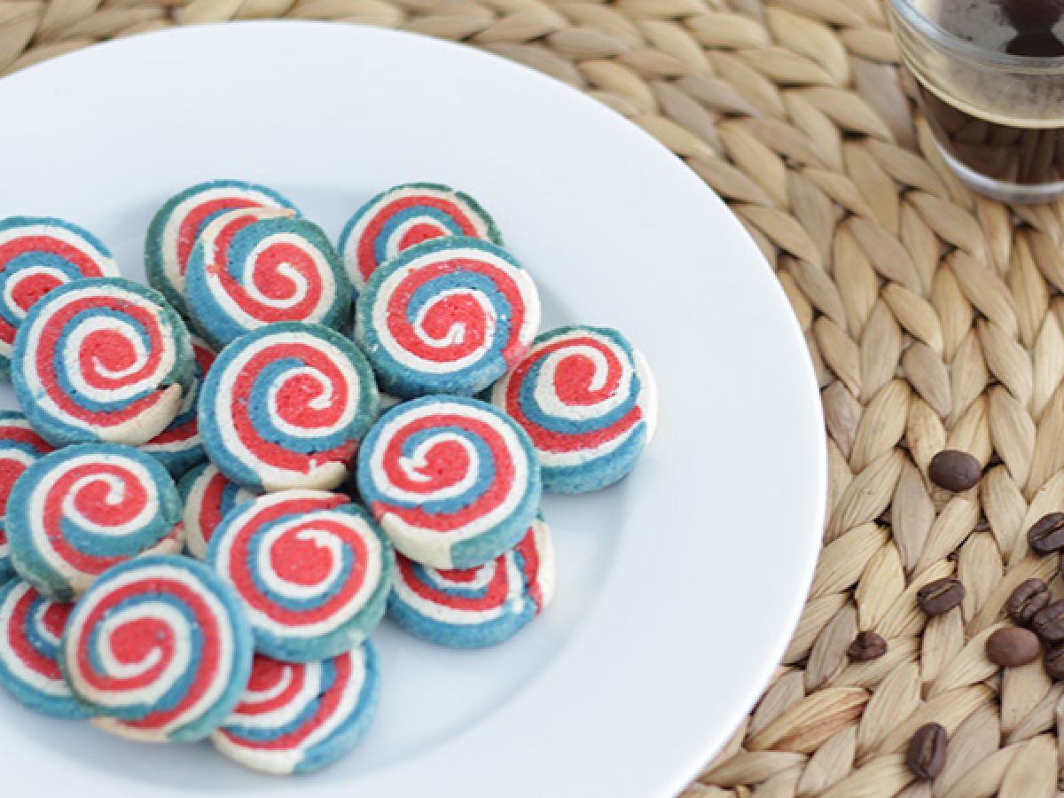 Trefärgade mördegsbakelser, franska flaggan