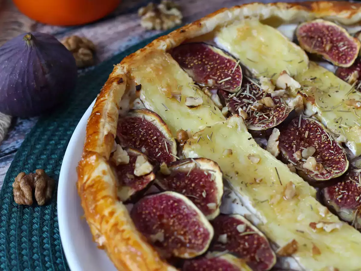Tunn paj med fikon, brie och valnötter - foto 4