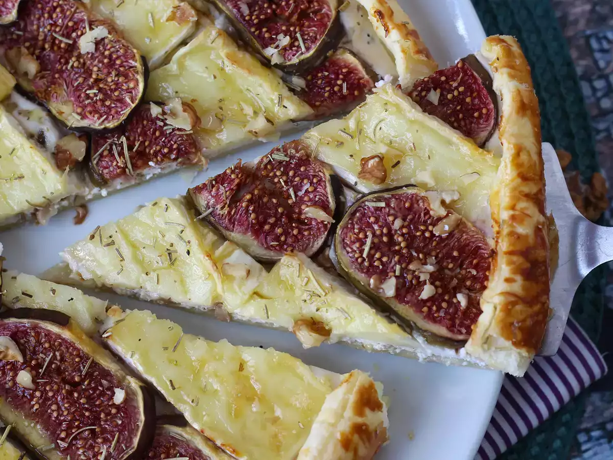 Tunn paj med fikon, brie och valnötter - foto 5