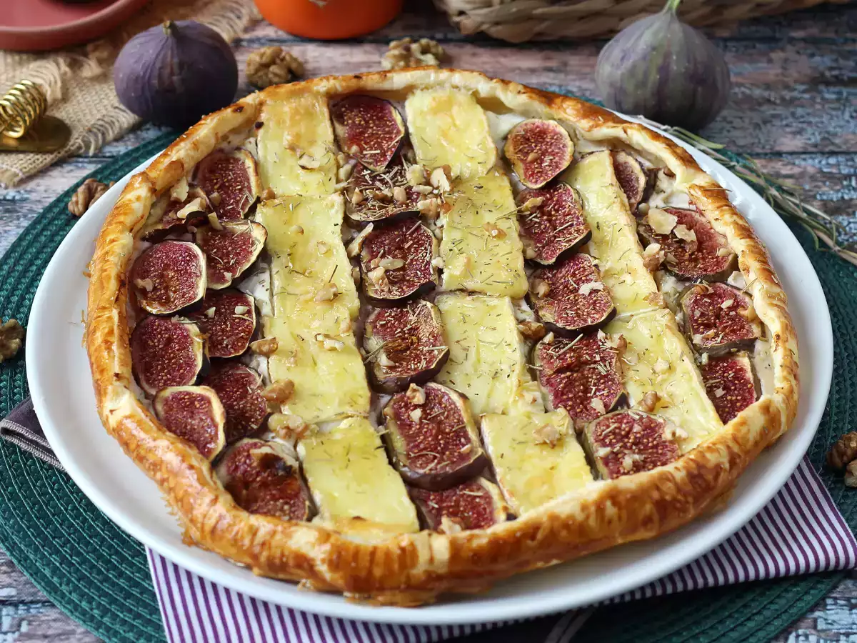 Tunn paj med fikon, brie och valnötter - foto 6