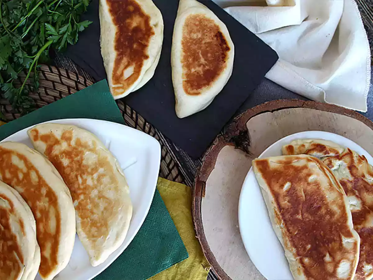 Turkiska pannkakor fyllda med fetaost, citron och persilja - Gözleme - foto 4